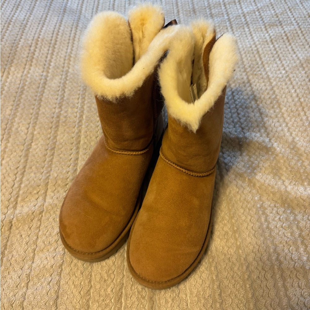 UGG Chestnut Bailey Bow Boots